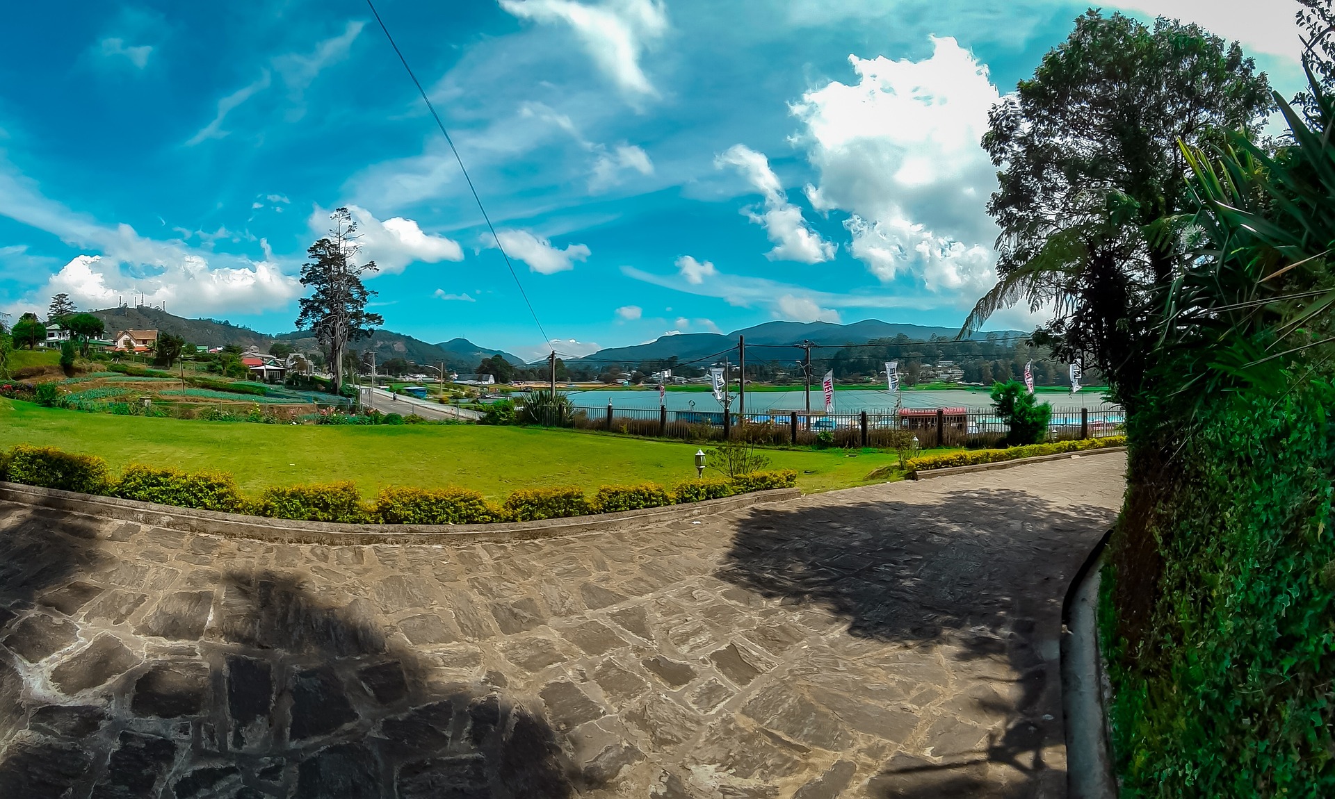 Rush Sri Lanka’s Scenic Splendor: A 2-Day Journey through Kandy, Nuwara Eliya & Ella